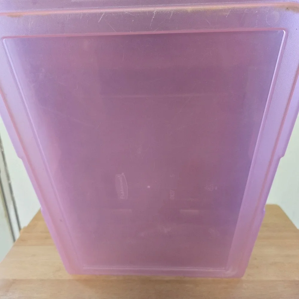 Rubbermaid vintage hi